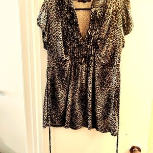 Leopard top
